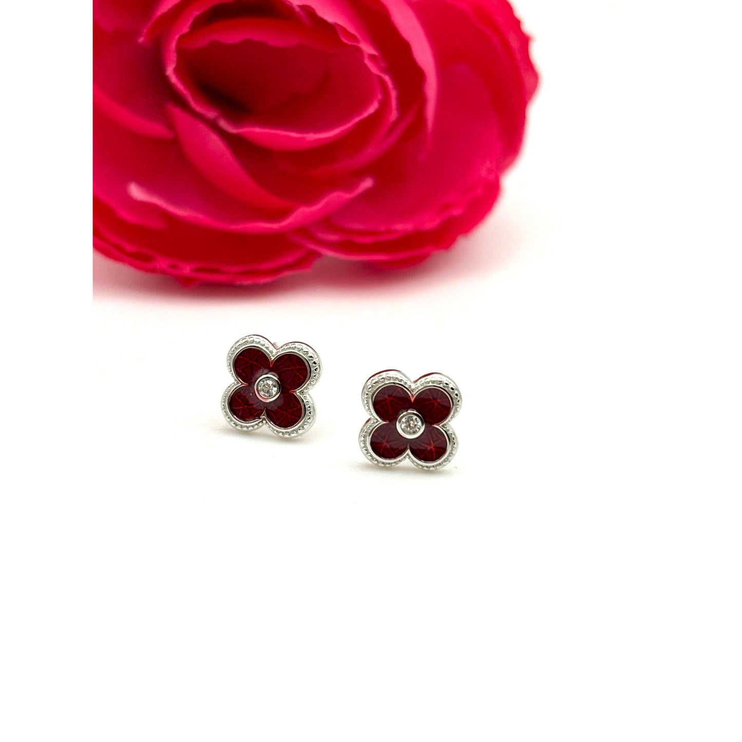 š¹ Red Clover Stud Earrings ā 925 Sterling Silver āØš